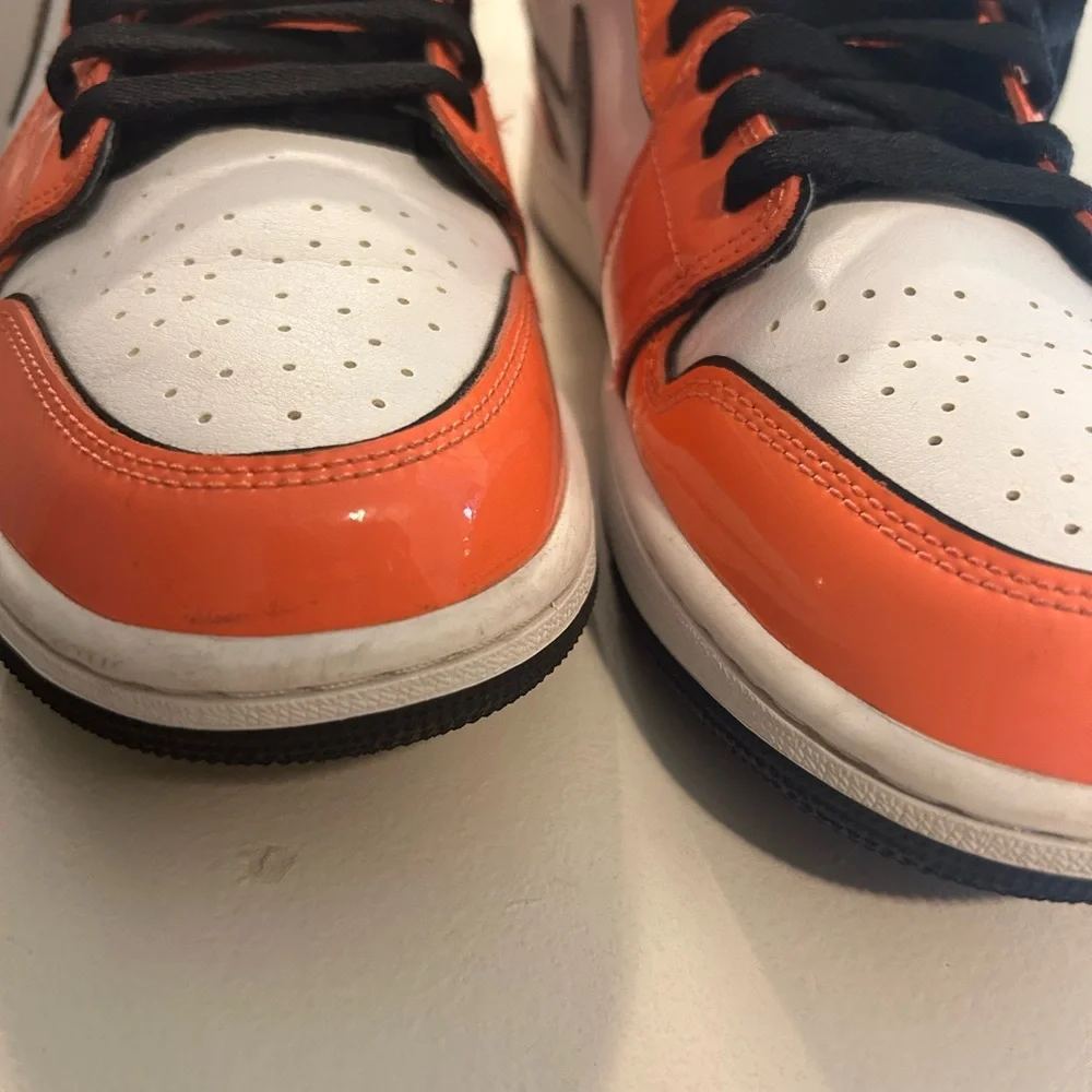 Used!!! Nike High-Top Sneakers in Orange and Black